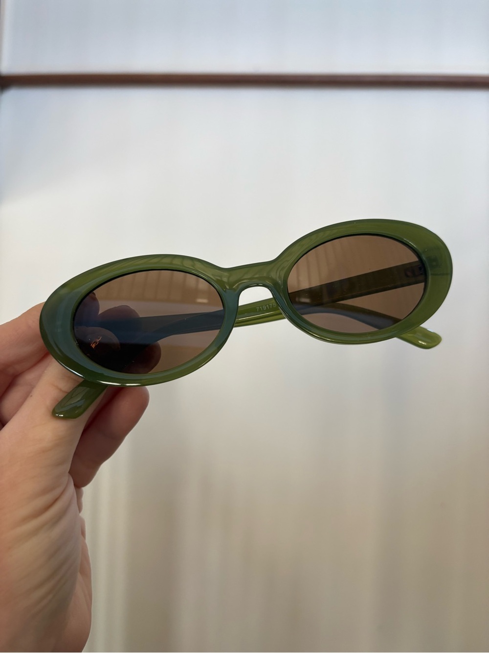 Green Retro Sunglasses Oval With Pouch NEW